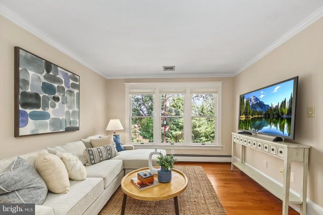 605 JOHNSTON PL, Alexandria, VA 22301