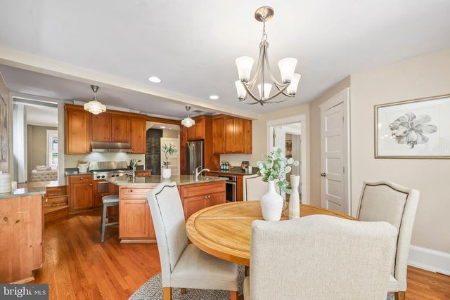 605 JOHNSTON PL, Alexandria, VA 22301