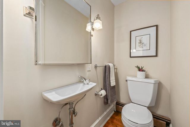 605 JOHNSTON PL, Alexandria, VA 22301