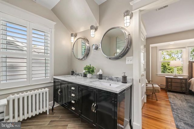 605 JOHNSTON PL, Alexandria, VA 22301