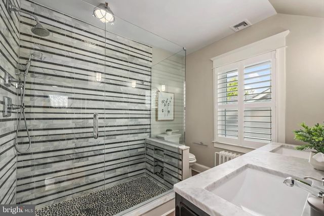 605 JOHNSTON PL, Alexandria, VA 22301
