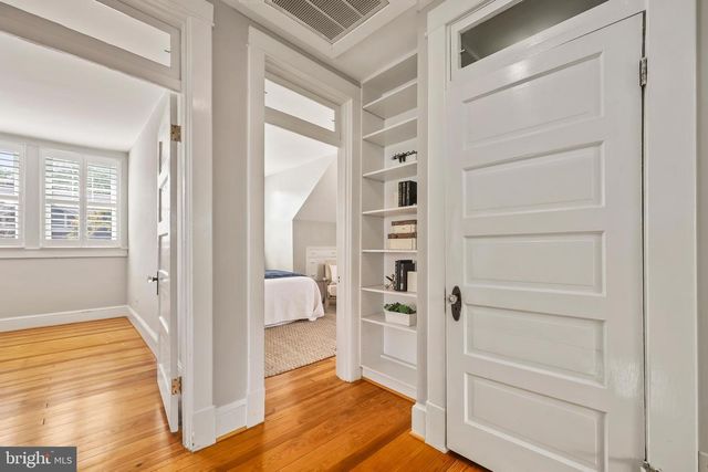 605 JOHNSTON PL, Alexandria, VA 22301