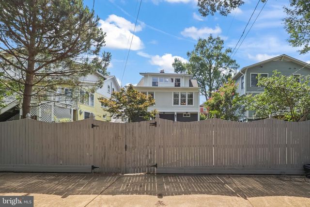 605 JOHNSTON PL, Alexandria, VA 22301