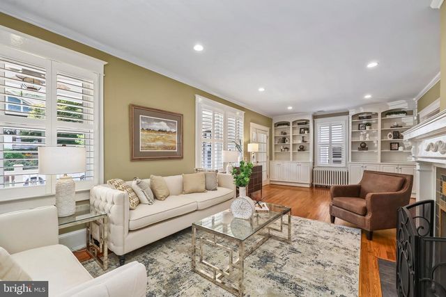 605 JOHNSTON PL, Alexandria, VA 22301