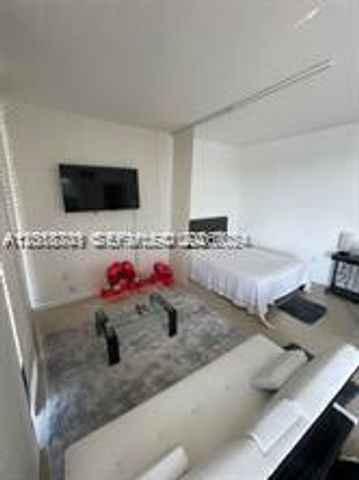 770 NE 69th St 1E, Miami, FL 33138