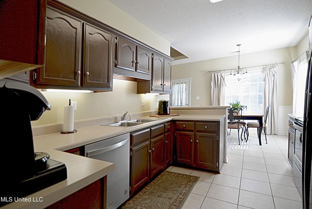 1230 E Cross Creek Drive, Hernando, MS 38632