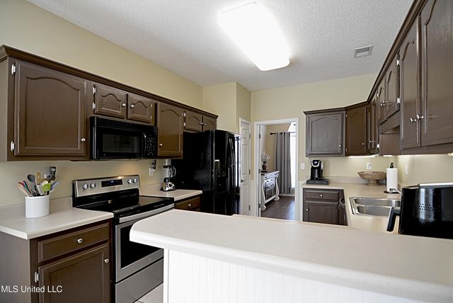 1230 E Cross Creek Drive, Hernando, MS 38632