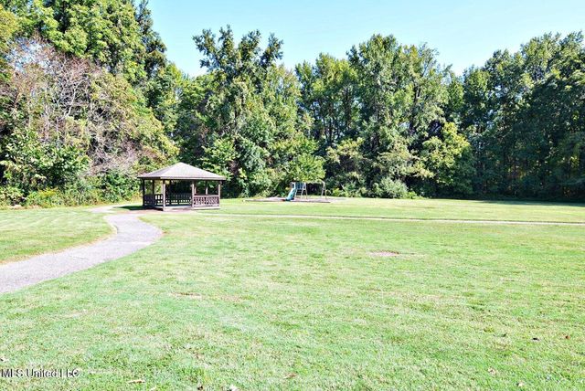 1230 E Cross Creek Drive, Hernando, MS 38632