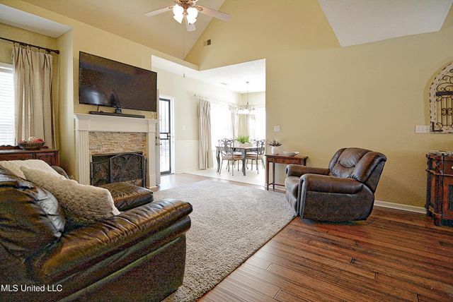 1230 E Cross Creek Drive, Hernando, MS 38632