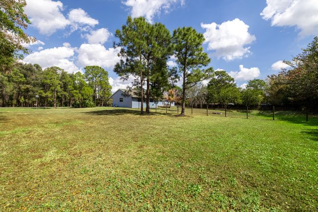 15400 N 76th Road N, Loxahatchee, FL 33470