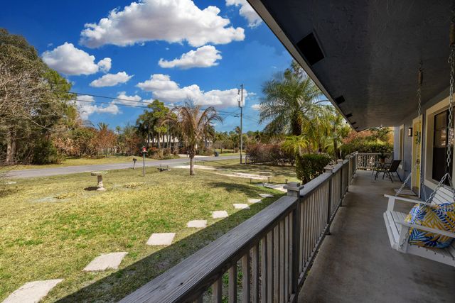 15400 N 76th Road N, Loxahatchee, FL 33470