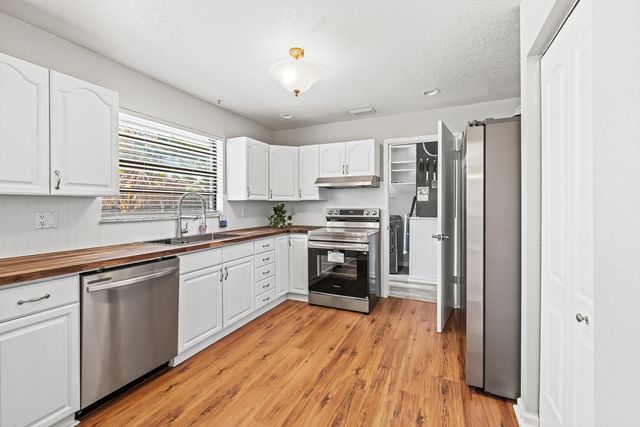 15400 N 76th Road N, Loxahatchee, FL 33470