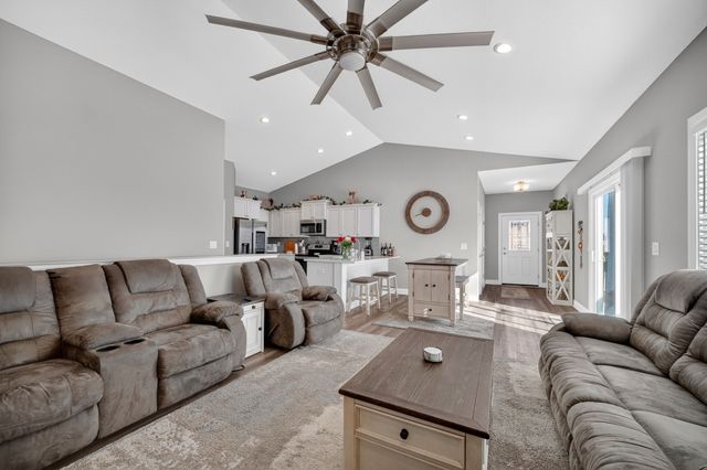 711 Dogwood Lane, Norwalk, IA 50211