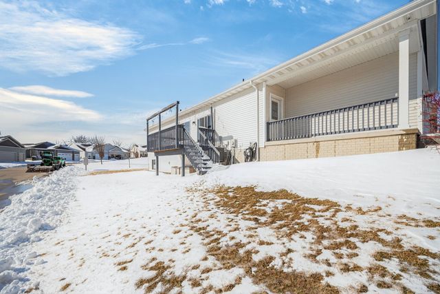 711 Dogwood Lane, Norwalk, IA 50211