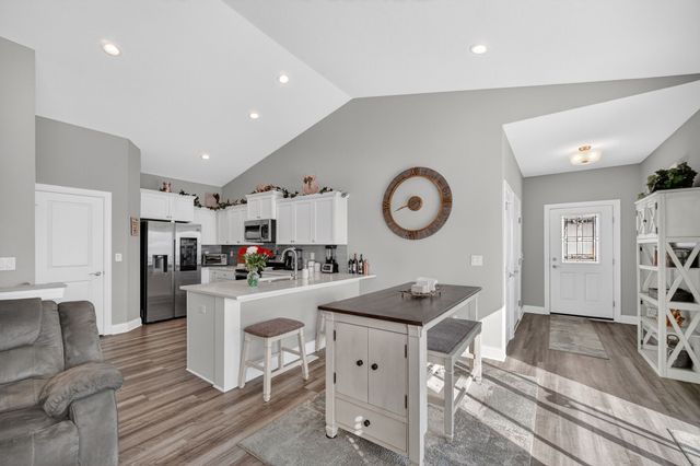 711 Dogwood Lane, Norwalk, IA 50211