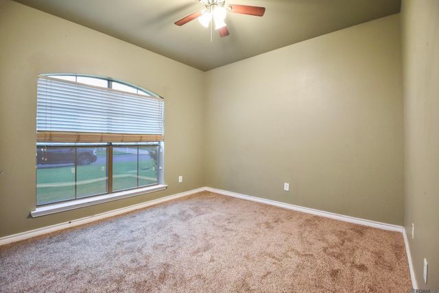 23592 Country Manor Ave, Denham Springs, LA 70726