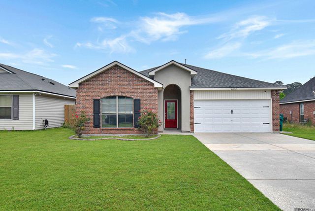 23592 Country Manor Ave, Denham Springs, LA 70726