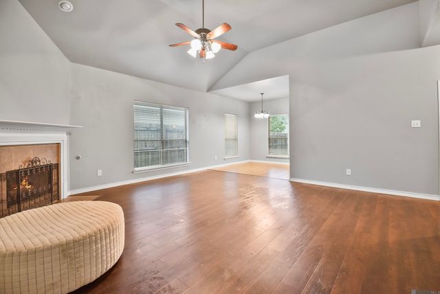 23592 Country Manor Ave, Denham Springs, LA 70726