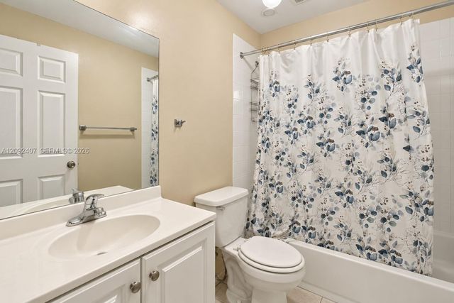 931 Opa Locka Boulevard, Miami, FL 33168
