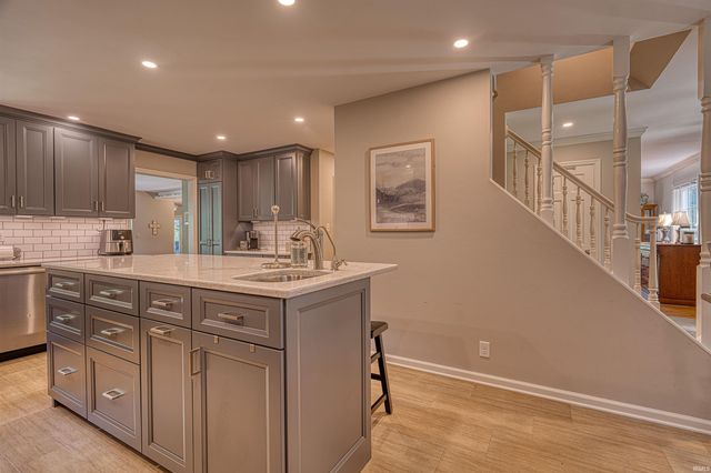 4019 Jennings Lane, Evansville, IN 47720