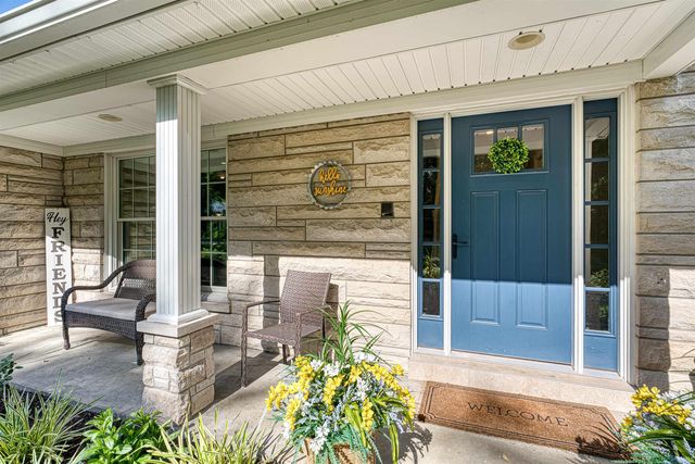 4019 Jennings Lane, Evansville, IN 47720