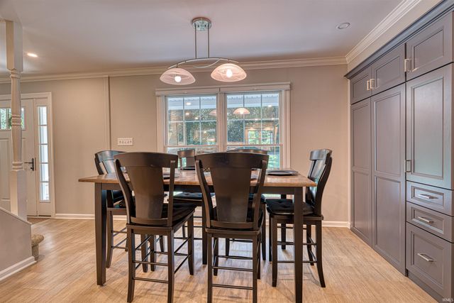 4019 Jennings Lane, Evansville, IN 47720