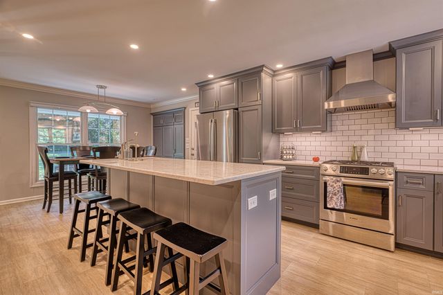 4019 Jennings Lane, Evansville, IN 47720