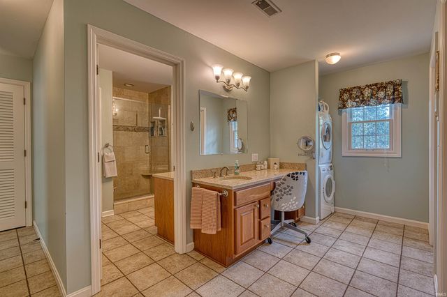 4019 Jennings Lane, Evansville, IN 47720