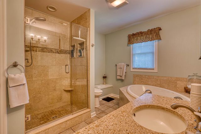 4019 Jennings Lane, Evansville, IN 47720