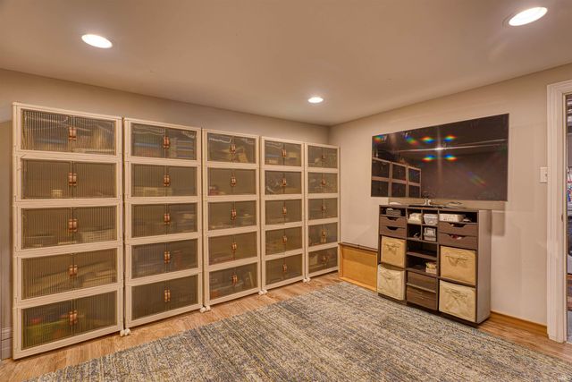 4019 Jennings Lane, Evansville, IN 47720