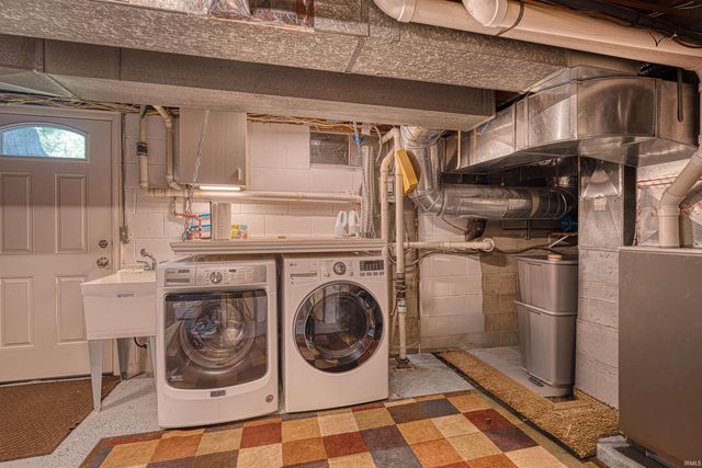 4019 Jennings Lane, Evansville, IN 47720