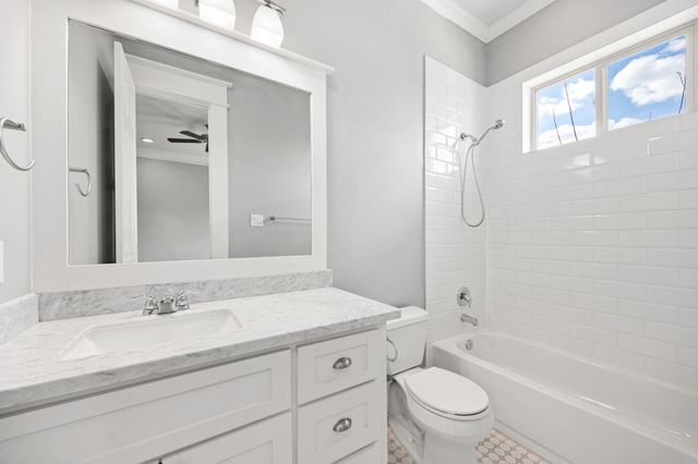 519 E 28th Street, Houston, TX 77008