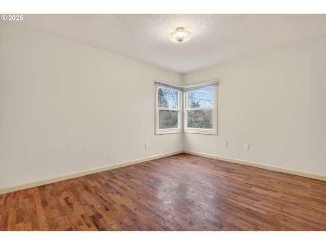 142 HOLMES Ln, Oregon City, OR 97045