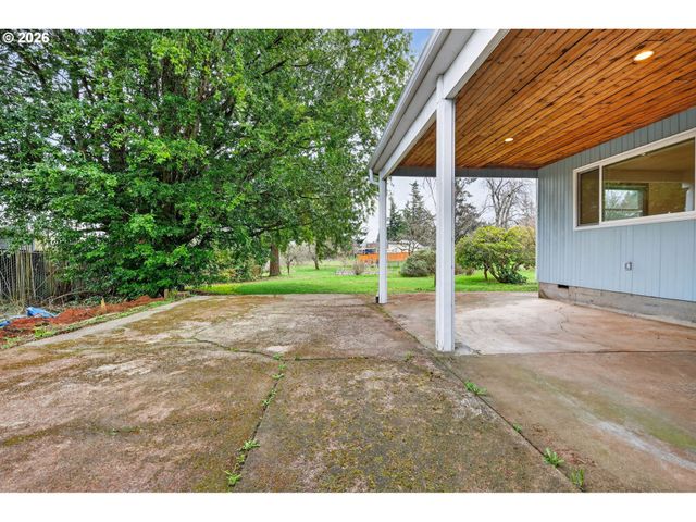 142 HOLMES Ln, Oregon City, OR 97045