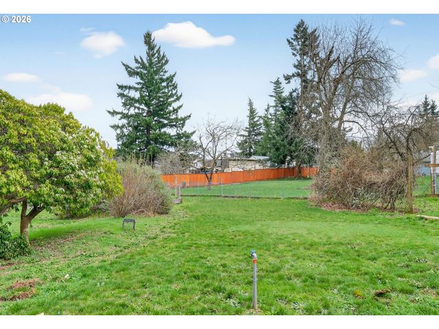 142 HOLMES Ln, Oregon City, OR 97045