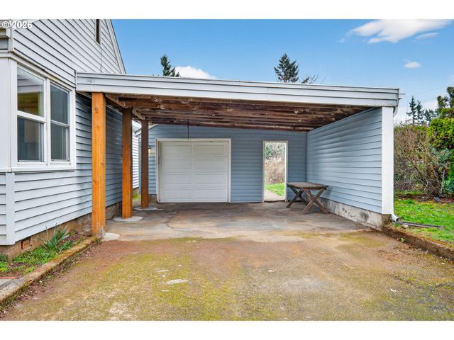 142 HOLMES Ln, Oregon City, OR 97045