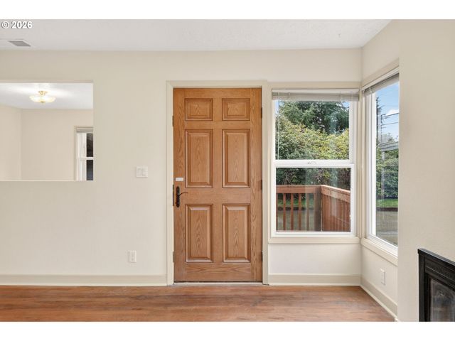 142 HOLMES Ln, Oregon City, OR 97045