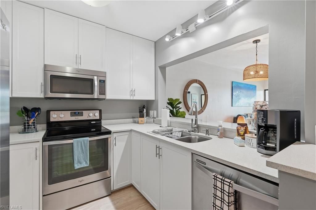 803 River Point DR 107B, NAPLES, FL 34102 — photo 3