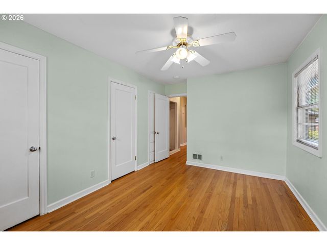 4711 N AMHERST St, Portland, OR 97203