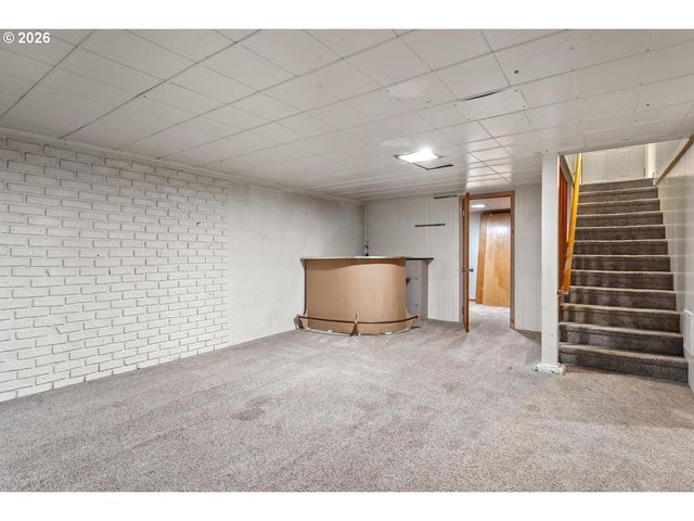 4711 N AMHERST St, Portland, OR 97203