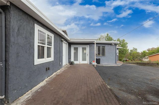5425 Columbine Lane, Denver, CO 80221