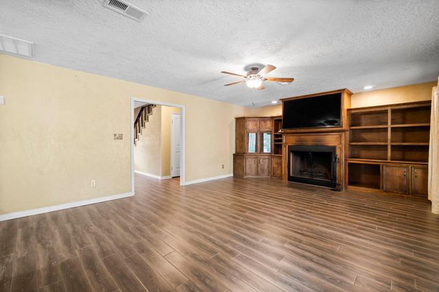 205 Jefferson Davis, Livingston, TX 77351