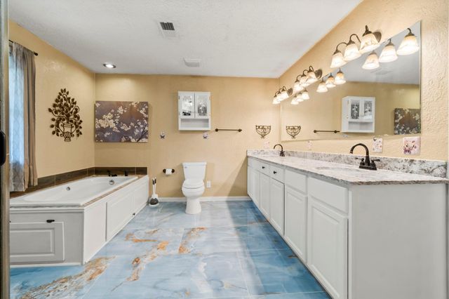 205 Jefferson Davis, Livingston, TX 77351