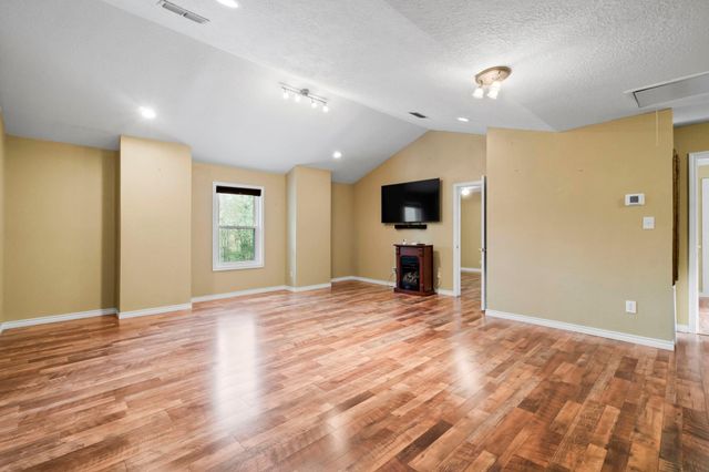 205 Jefferson Davis, Livingston, TX 77351