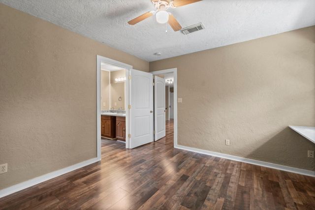 205 Jefferson Davis, Livingston, TX 77351