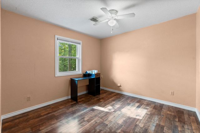 205 Jefferson Davis, Livingston, TX 77351