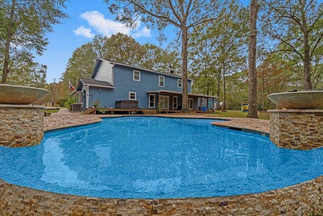 205 Jefferson Davis, Livingston, TX 77351