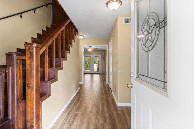 205 Jefferson Davis, Livingston, TX 77351