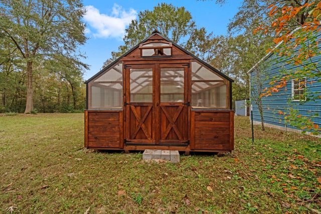 205 Jefferson Davis, Livingston, TX 77351