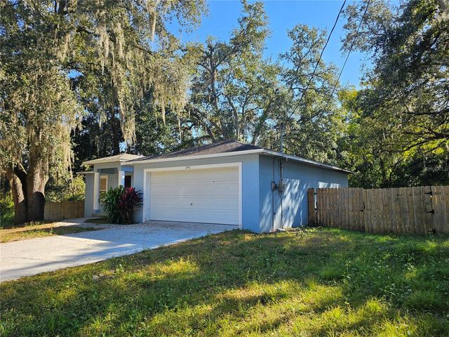 2746 SMITHTOWN DRIVE, Lakeland, FL 33801